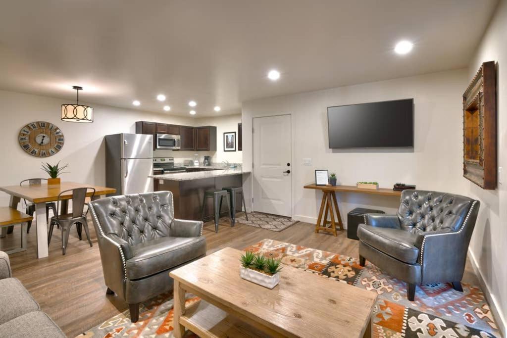 5C Sweet Redcliff Condo, Pool & Hot Tub Moab Exterior photo